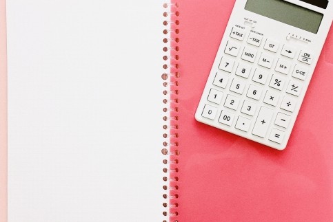 【便利すぎ】かさばる悩みを解決！薄型でルーズリーフを綴じれる「スマートリング」が超優秀☆