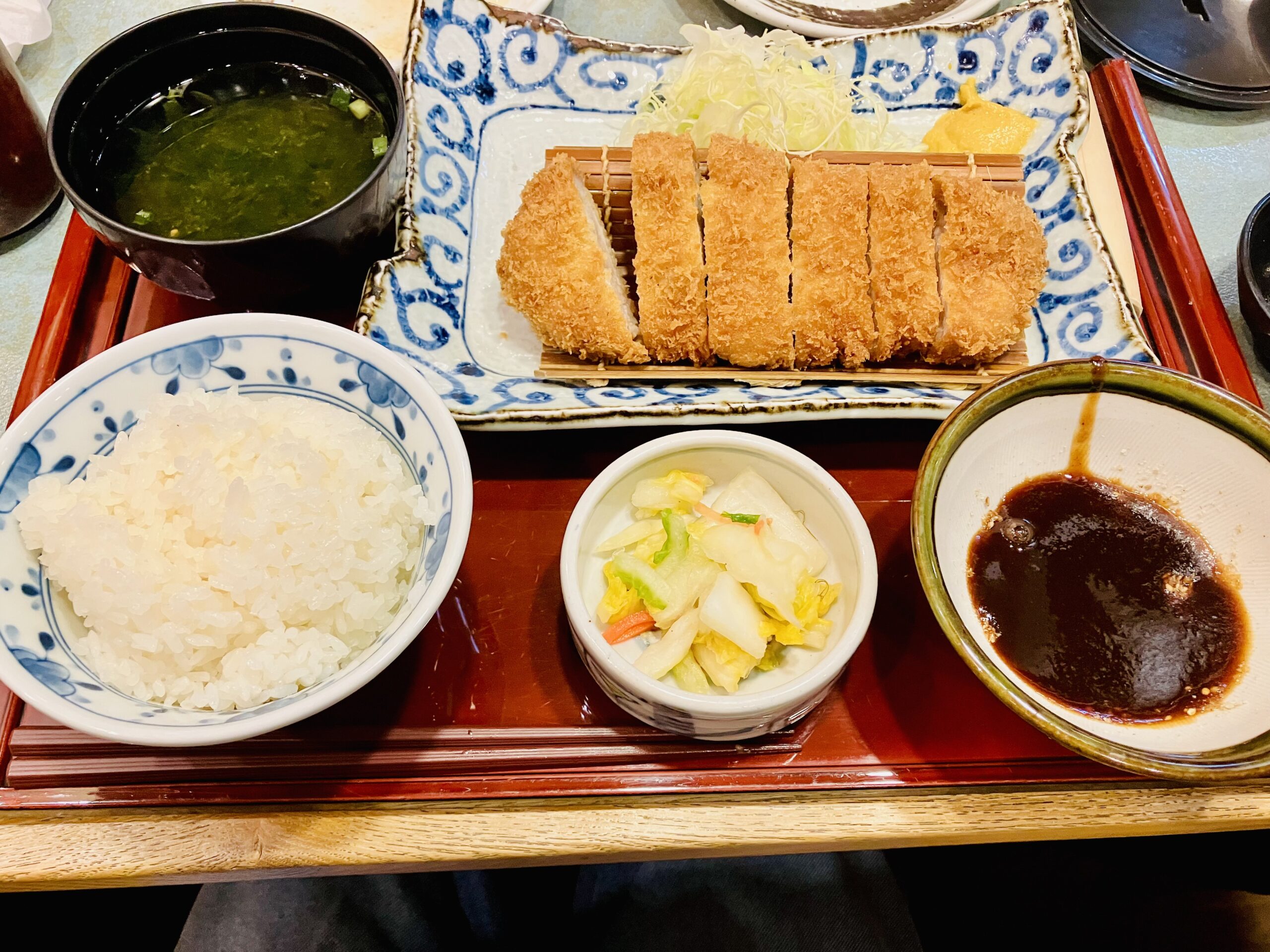 大食いの人必見！ご飯と汁物のおかわり無料なとんかつ屋さんを紹介！