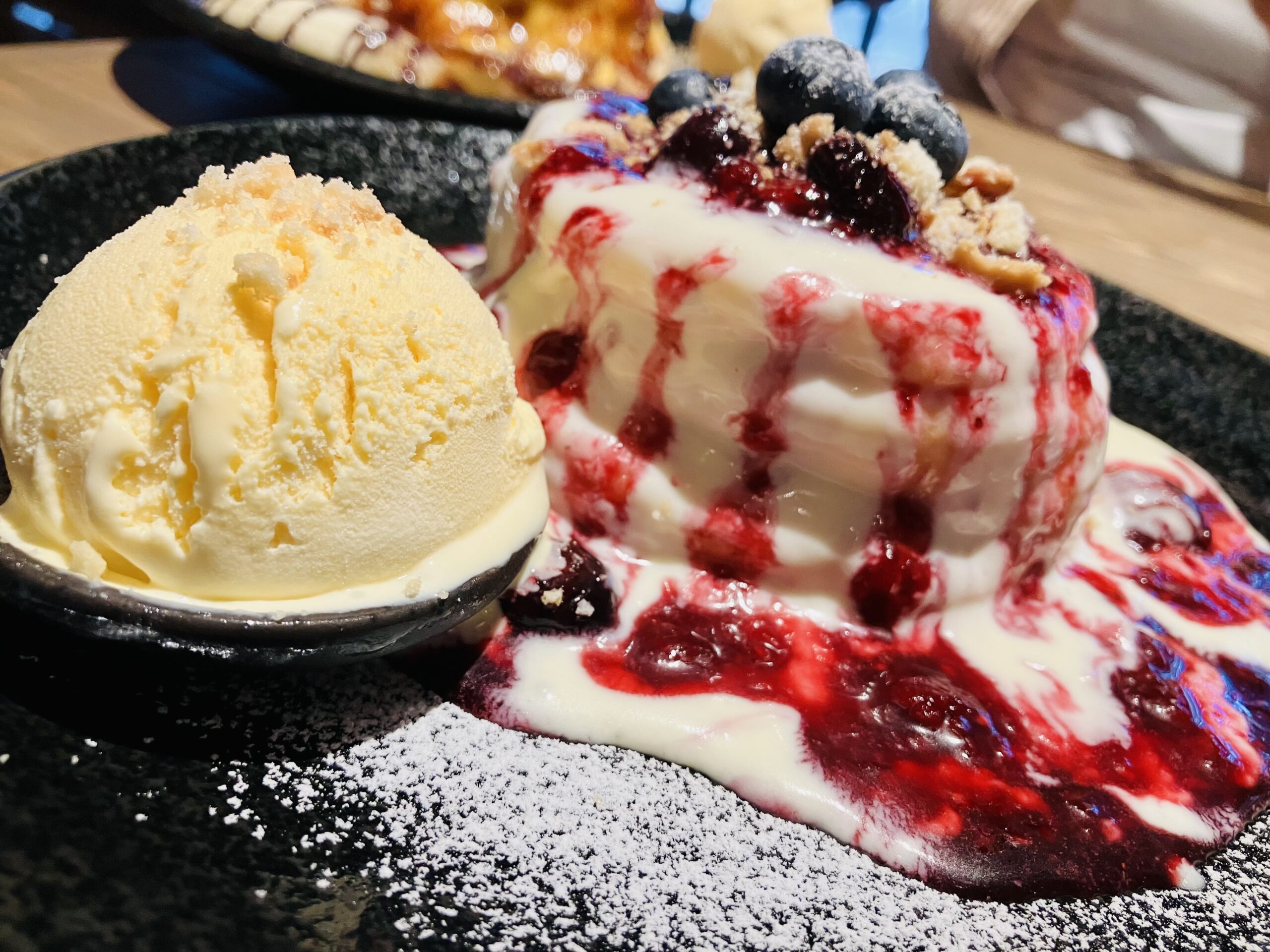 ナイフで切った瞬間プルプル震える！見た目よし！おいしさ満点なパンケーキ屋さんを紹介！